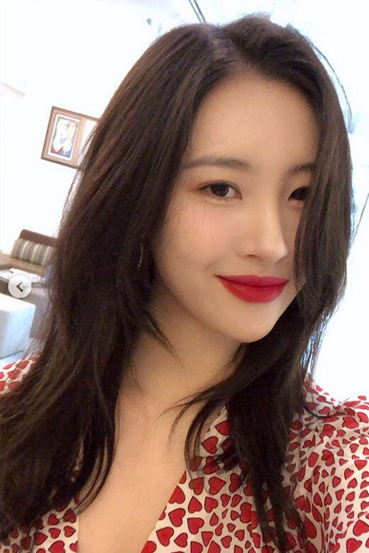 如果一向髮色較淺,又想趕上2020髮色潮流染回深髮色的話,最好避色直接 如果一向髮色較淺,又想趕上2020髮色潮流染回深髮色的話,最好避色直接