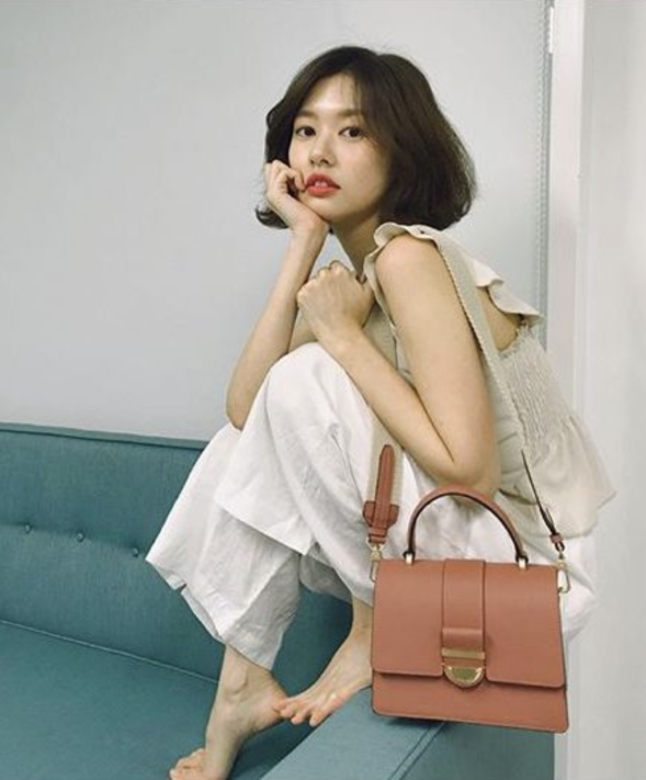 可以兩側頭髮線條去修飾臉型;再用瀏海的弧度增加女人味,令整個造型 可以兩側頭髮線條去修飾臉型;再用瀏海的弧度增加女人味,令整個造型