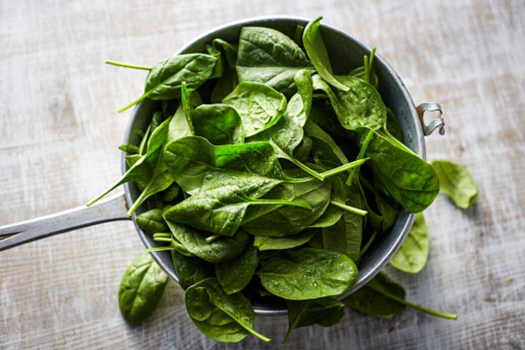 「養顏」食物推介7：菠菜以及其他綠色葉菜菠菜不僅含有鐵質、維他命k、葉