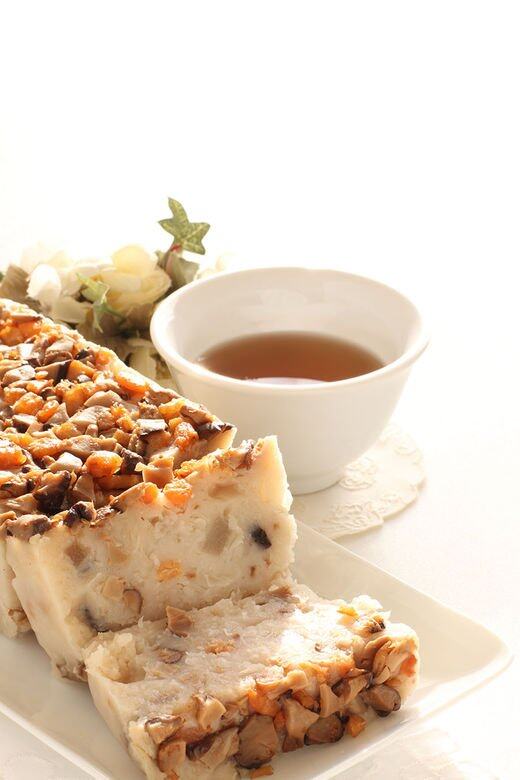材料白蘿蔔 3.5斤粘米粉 300克澄麵 20克瘦叉燒 320克冬菇 4粒蝦米 少量 材料白蘿蔔 3.5斤粘米粉 300克澄麵 20克瘦叉燒 320克冬菇 4粒蝦米 少量