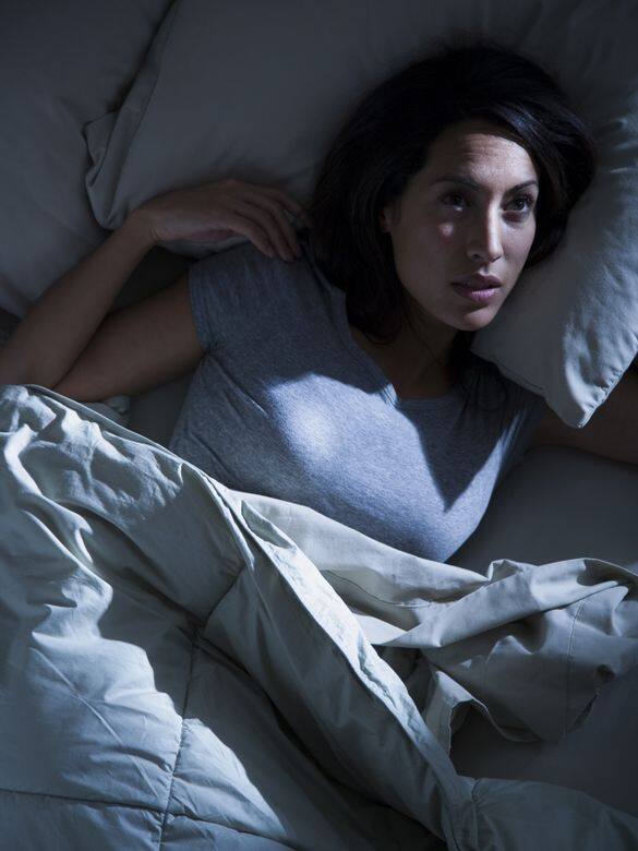 西醫也認為晚上熟睡能讓身體分泌出最多生長荷爾蒙與褪黑激素，幫助