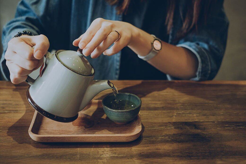 患有胃酸倒流之人士不宜飲用檸檬汁、番茄汁、濃茶或咖啡。 患有胃酸倒流之人士不宜飲用檸檬汁、番茄汁、濃茶或咖啡。
