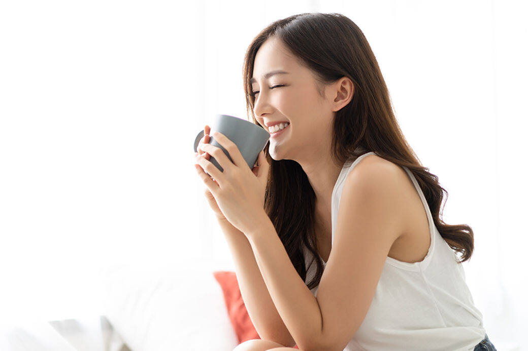 寒底人士適用:健脾纖體茶材料:北蓍二錢、淮山三錢、茯苓五錢功效:有補氣 寒底人士適用:健脾纖體茶材料:北蓍二錢、淮山三錢、茯苓五錢功效:有補氣