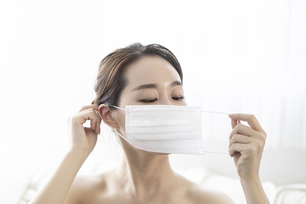 如果你是因為口罩戴太久而出暗瘡,那就可以排除青春期以及荷爾蒙引 如果你是因為口罩戴太久而出暗瘡,那就可以排除青春期以及荷爾蒙引
