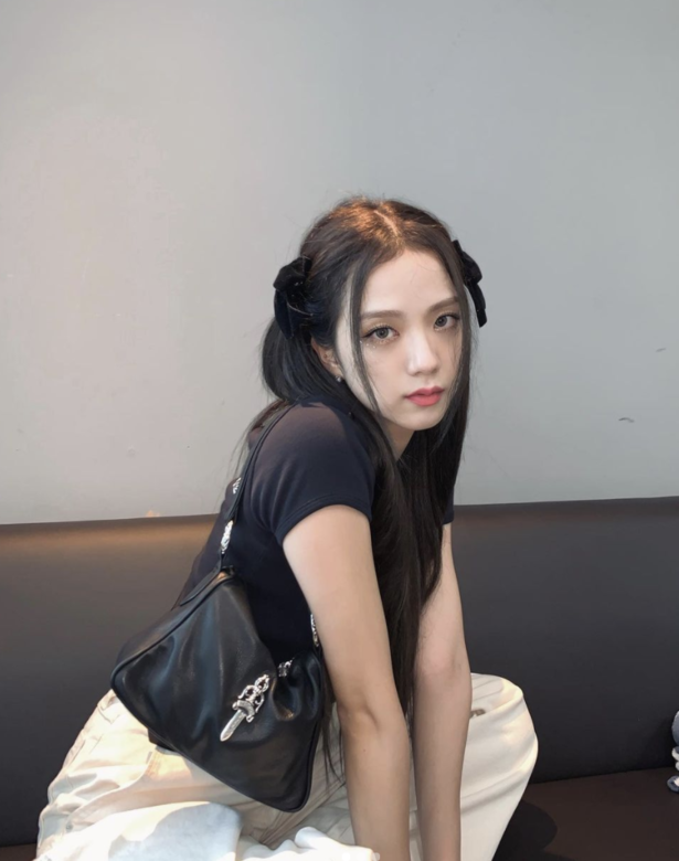 Jisoo自然波浪捲髮公主頭長髮造型 Jisoo自然波浪捲髮公主頭長髮造型
