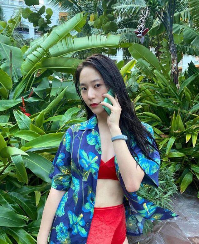 Krystal平日亦會特別認真地進行腹部肌群訓練,像是練習仰臥起坐,並且多做 Krystal平日亦會特別認真地進行腹部肌群訓練,像是練習仰臥起坐,並且多做