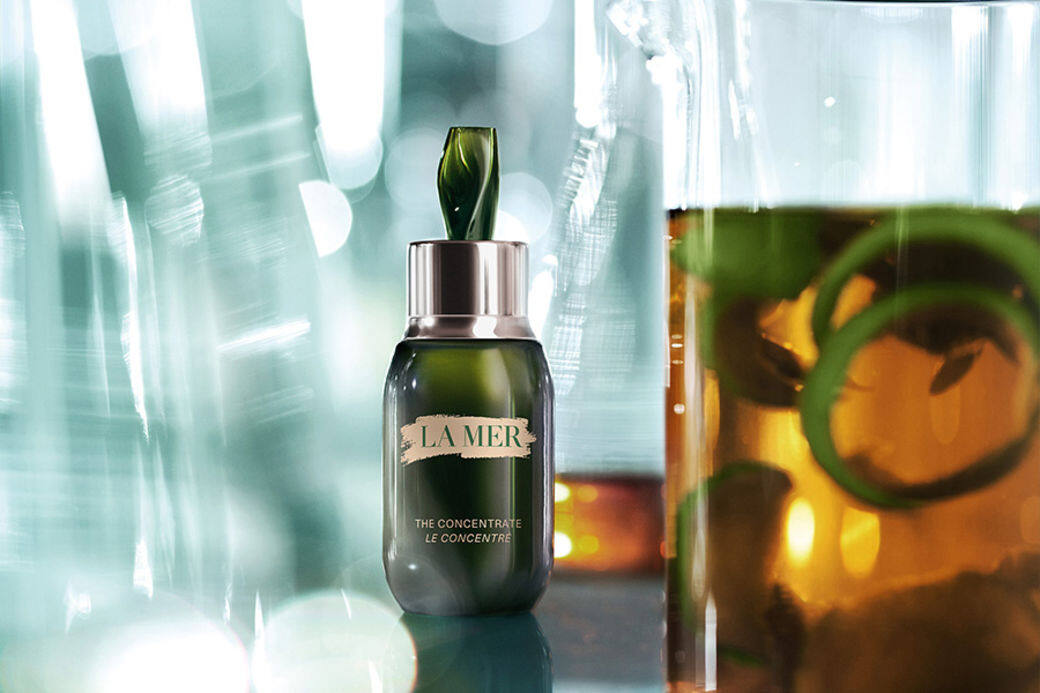 全新升級 The Concentrate 極緻修護精華一直有著「奇蹟液體膠布」的美譽,而全新升級 全新升級 The Concentrate 極緻修護精華一直有著「奇蹟液體膠布」的美譽,而全新升級