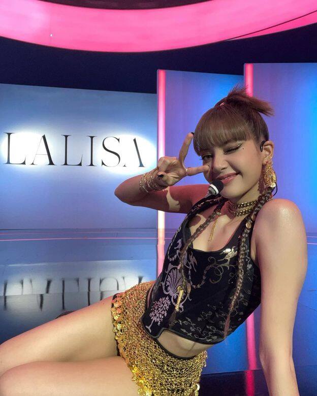 經紀公司YG 表示這次LISA新專輯中的《LALISA》和《MONEY》都是LISA最拿手的饒舌歌曲,Lisa 經紀公司YG 表示這次LISA新專輯中的《LALISA》和《MONEY》都是LISA最拿手的饒舌歌曲,Lisa