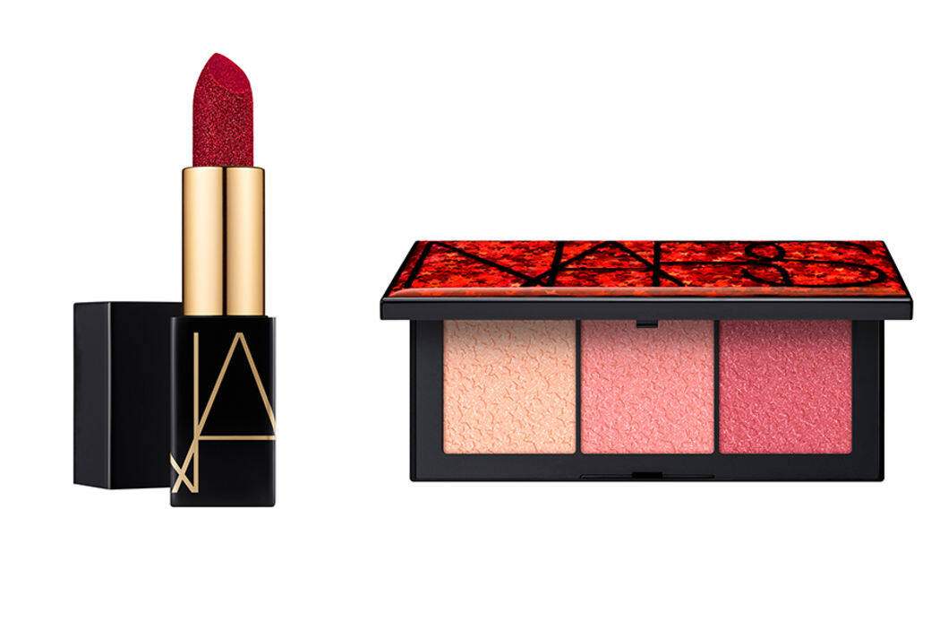 HUSTLE CHEEK PALETTE 胭脂組合 $440DISCO DUST 限量閃爍唇膏 $275 HUSTLE CHEEK PALETTE 胭脂組合 $440DISCO DUST 限量閃爍唇膏 $275