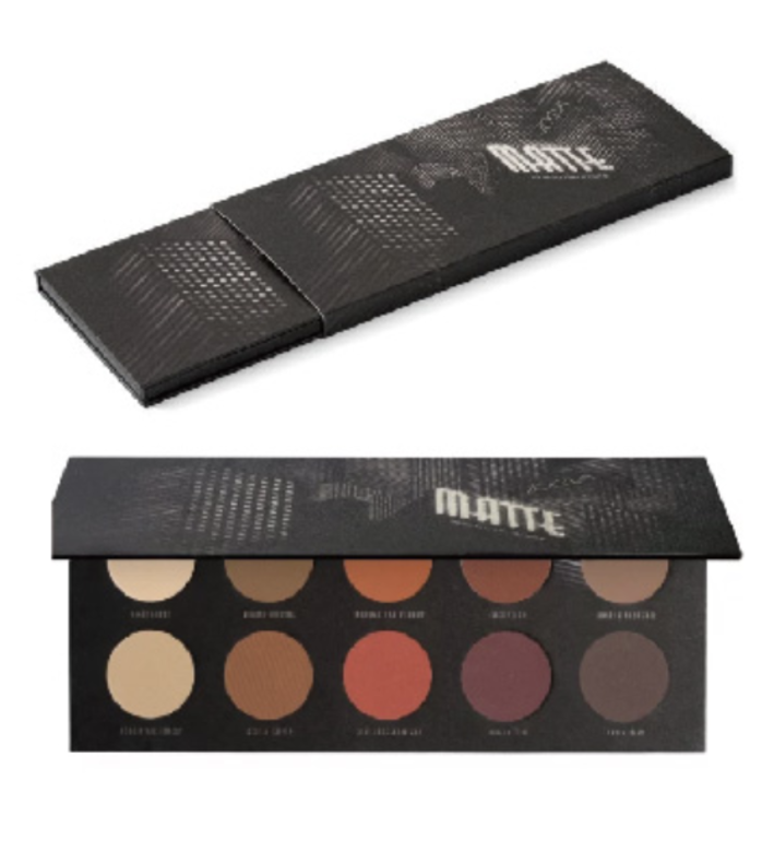 ZOEVA MATTE PALETTE USD $27 ,這款眼影近似CARAMEL MELANGE ,不過當中加添了紫色、暗啡色等神秘感較 ZOEVA MATTE PALETTE USD $27 ,這款眼影近似CARAMEL MELANGE ,不過當中加添了紫色、暗啡色等神秘感較