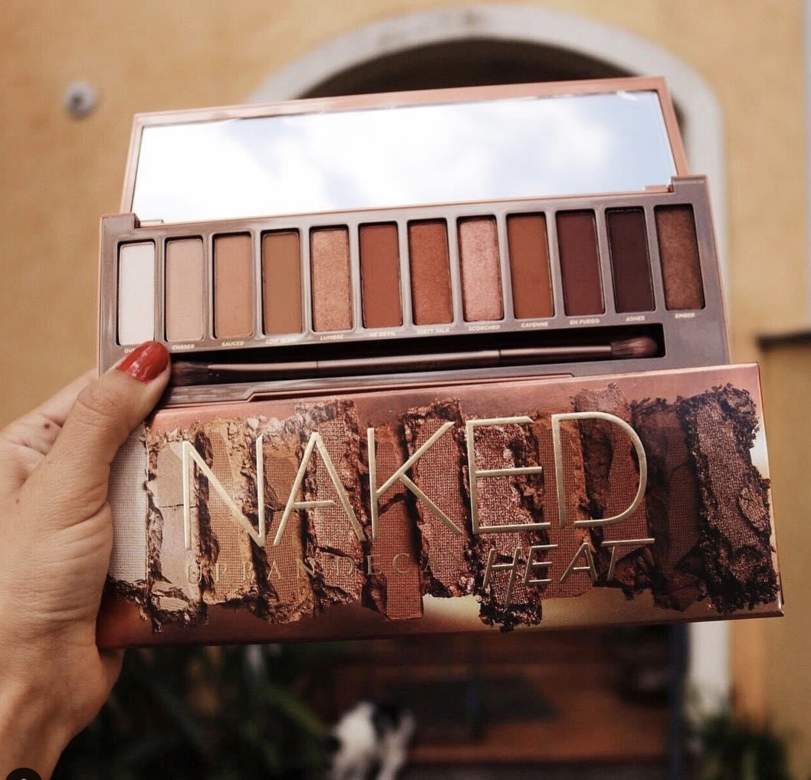 URBAN DECAY NAKED HEAT $500NAKED的系列向來都是眼影盤的搶手貨,有12種色調的眼影,由深 URBAN DECAY NAKED HEAT $500NAKED的系列向來都是眼影盤的搶手貨,有12種色調的眼影,由深