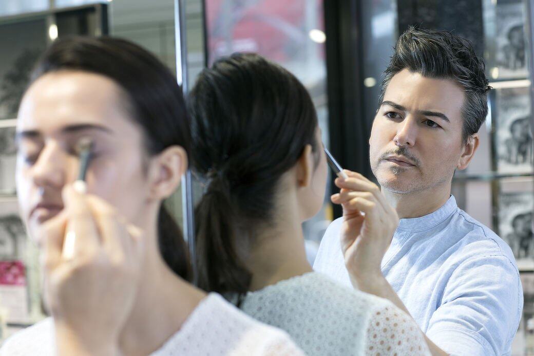 彩妝大師Fernando Cadavid用他今季最愛的hot picks，教大家簡單實用的美妝攻略。