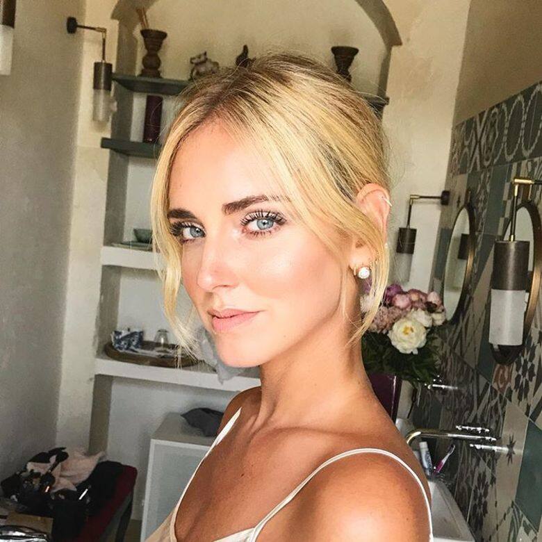 Chiara Ferragni新娘妝容1. 底妝 Chiara Ferragni新娘妝容1. 底妝
