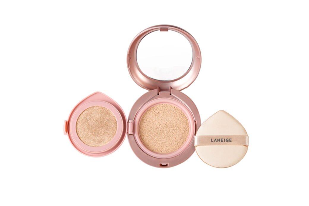 Layering Cover Cushion SPF34 PA ++ 持久零瑕Cushion ($255 LANEIGE)一盒配有兩款粉芯,左邊遮瑕、右邊粉底,將 Layering Cover Cushion SPF34 PA ++ 持久零瑕Cushion ($255 LANEIGE)一盒配有兩款粉芯,左邊遮瑕、右邊粉底,將