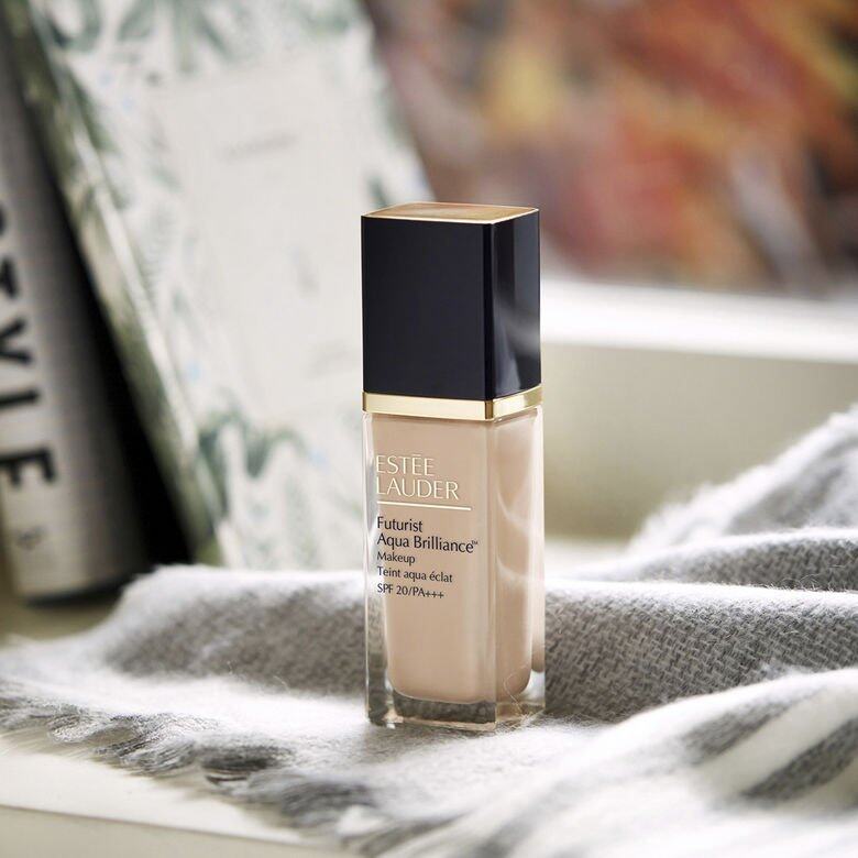 Futurist Aqua Brilliance Makeup SPF15/PA++持久水凝亮澤修護粉底 $450/30ml Futurist Aqua Brilliance Makeup SPF15/PA++持久水凝亮澤修護粉底 $450/30ml