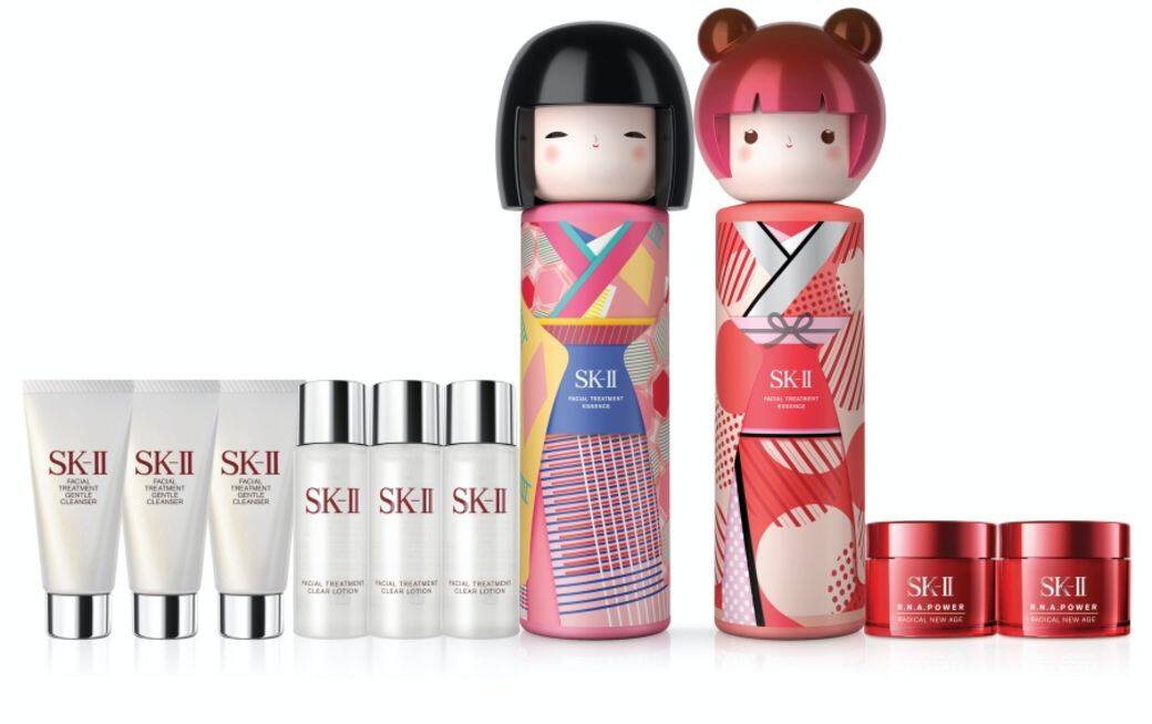 SK-II護膚清瑩緊緻套裝 HK$3,148 (價值:HK$4,108)套裝包括:春日娃娃限量版神 SK-II護膚清瑩緊緻套裝 HK$3,148 (價值:HK$4,108)套裝包括:春日娃娃限量版神