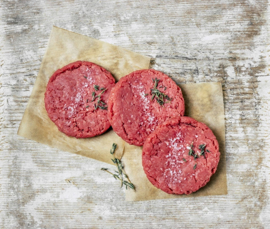 impossible meat:主要由大豆濃縮蛋白、椰子油、葵花籽油、馬鈴薯蛋白製成。beyond系列:主要 impossible meat:主要由大豆濃縮蛋白、椰子油、葵花籽油、馬鈴薯蛋白製成。beyond系列:主要