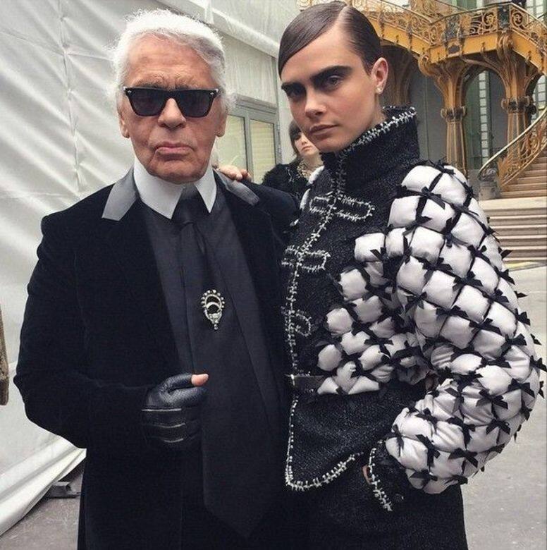 Cara Delevingne, Kendall Jenner, chanel, fw15, 化妝, karl lagerfeld Cara Delevingne, Kendall Jenner, chanel, fw15, 化妝, karl lagerfeld