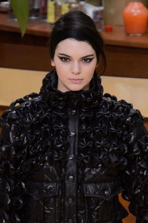 Cara Delevingne, Kendall Jenner, chanel, fw15, 化妝 Cara Delevingne, Kendall Jenner, chanel, fw15, 化妝