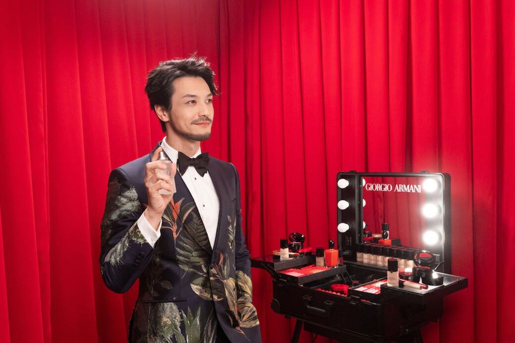 GIORGIO ARMANI Beauty也同樣令男士容光煥發。憑《L風暴》首次入圍角逐最佳新演員獎的 GIORGIO ARMANI Beauty也同樣令男士容光煥發。憑《L風暴》首次入圍角逐最佳新演員獎的