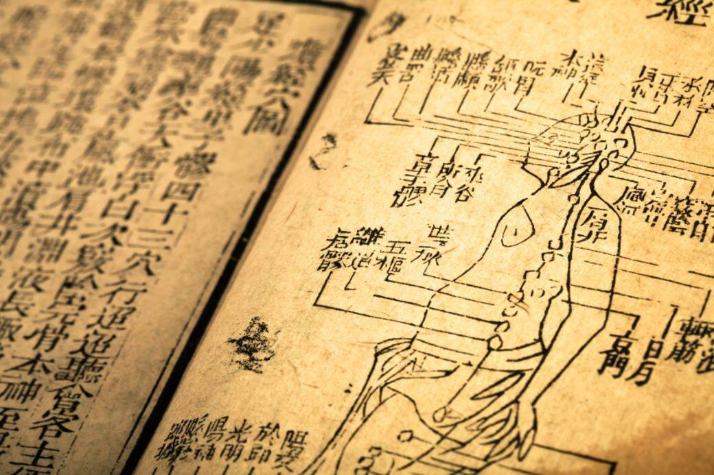 而中醫角度上,治療鼻敏感或會用針灸及天灸等方法,平日可輕輕施壓於 而中醫角度上,治療鼻敏感或會用針灸及天灸等方法,平日可輕輕施壓於