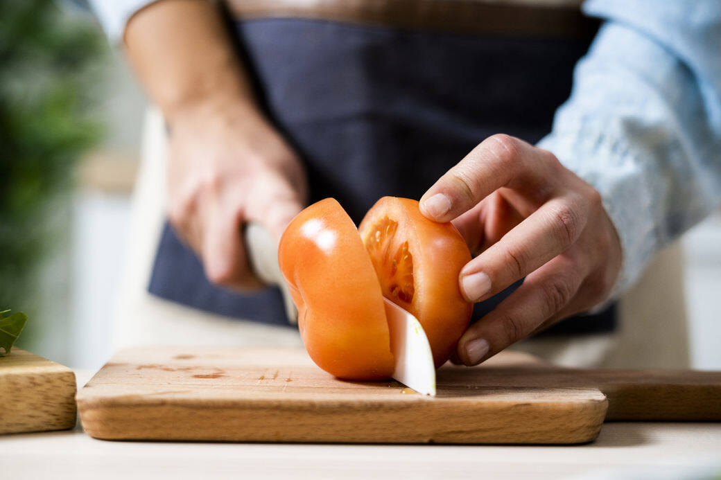 蕃茄含有豐富的維他命A，能保護上呼吸道組織，加上菜式容易嘴嚼和呑