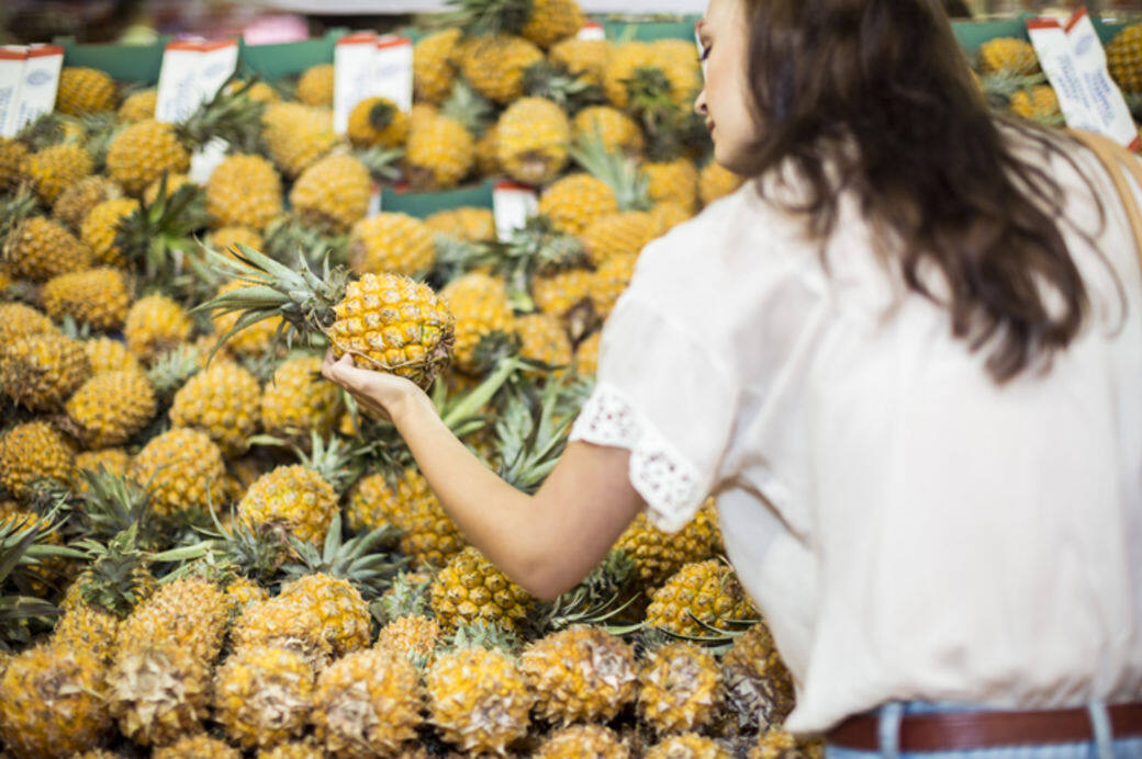菠蘿當中擁有豐富的膳食纖維、多種人體所需的維他命、菠蘿蛋白酶(Bromelain)等 菠蘿當中擁有豐富的膳食纖維、多種人體所需的維他命、菠蘿蛋白酶(Bromelain)等