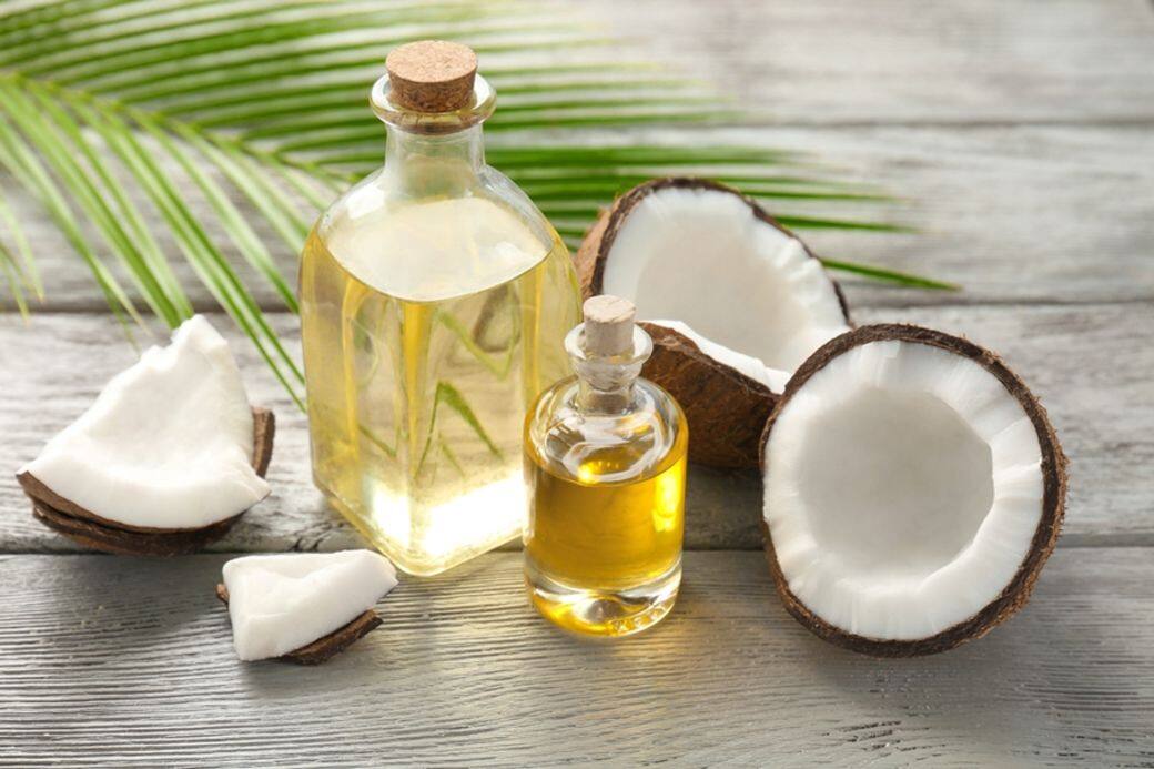 椰子油中的月桂酸有抗菌效果，而口腔中造成蛀牙、牙周病的元凶，都跟細