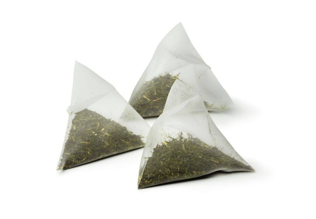材料:化妝棉或面膜紙、綠茶茶包、製法:洗澡前先將化妝棉或面膜紙浸透在 材料:化妝棉或面膜紙、綠茶茶包、製法:洗澡前先將化妝棉或面膜紙浸透在
