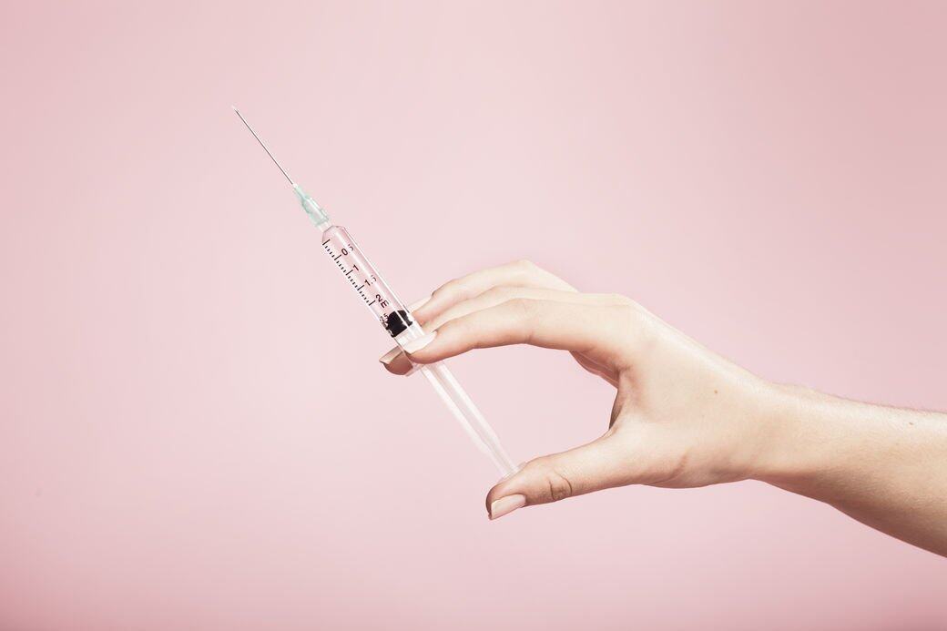 除疤針令疤痕變薄除疤針中包含類固醇成分,直接在疤痕上注射去抑制 除疤針令疤痕變薄除疤針中包含類固醇成分,直接在疤痕上注射去抑制
