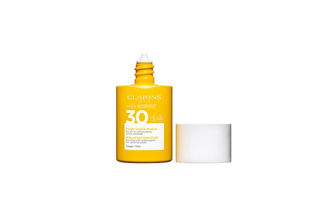 這款100%面部礦物防曬乳液提供SPF30保護,質感輕盈,以小巧的「袋口」尺寸設 這款100%面部礦物防曬乳液提供SPF30保護,質感輕盈,以小巧的「袋口」尺寸設