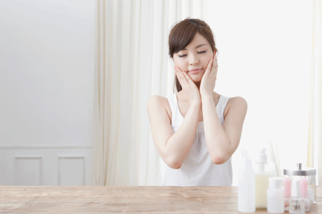 兩款有效保濕乳液的成分都含有「甘油(glycerin)」為有效的保濕劑。 兩款有效保濕乳液的成分都含有「甘油(glycerin)」為有效的保濕劑。