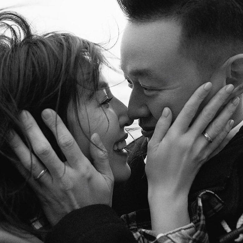 楊謹華突然在 Instagram 公布跟交往三年的圈外男友Ben 已登記結婚
