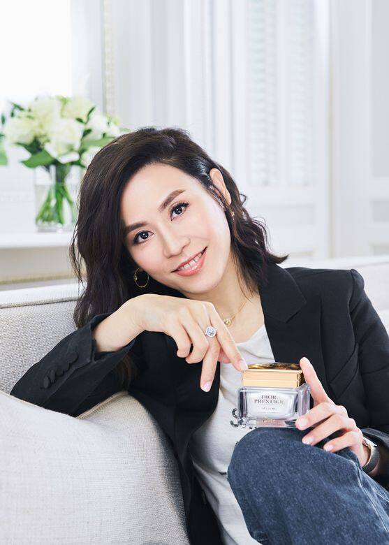 踏入秋天,天氣開始乾燥,滋潤的產品對Jessica來說非常重要。「我很喜歡玫瑰花 踏入秋天,天氣開始乾燥,滋潤的產品對Jessica來說非常重要。「我很喜歡玫瑰花