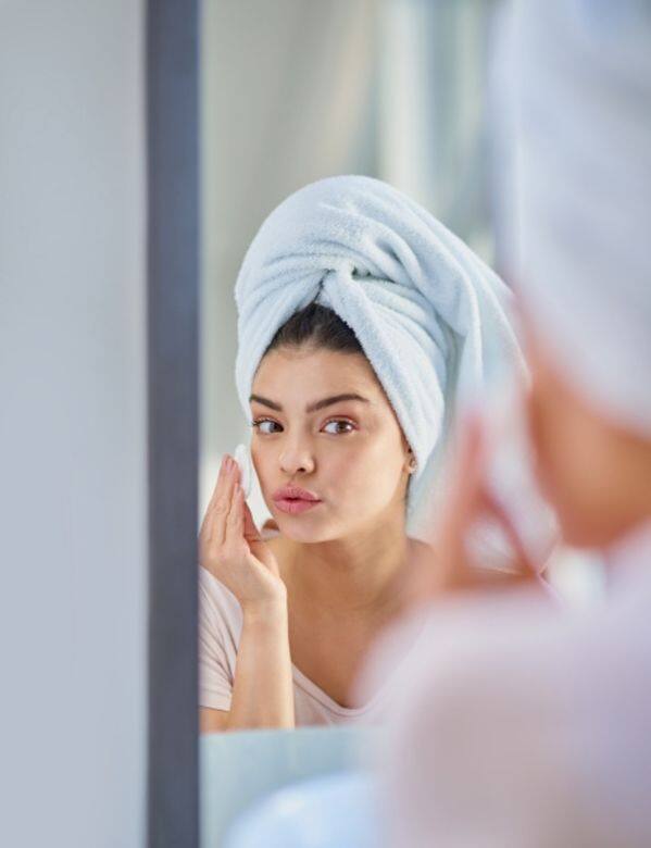 Skincare Tips 4：加強滋潤同時修護-當皮膚細胞水分充足，自然平滑飽滿。缺乏休息