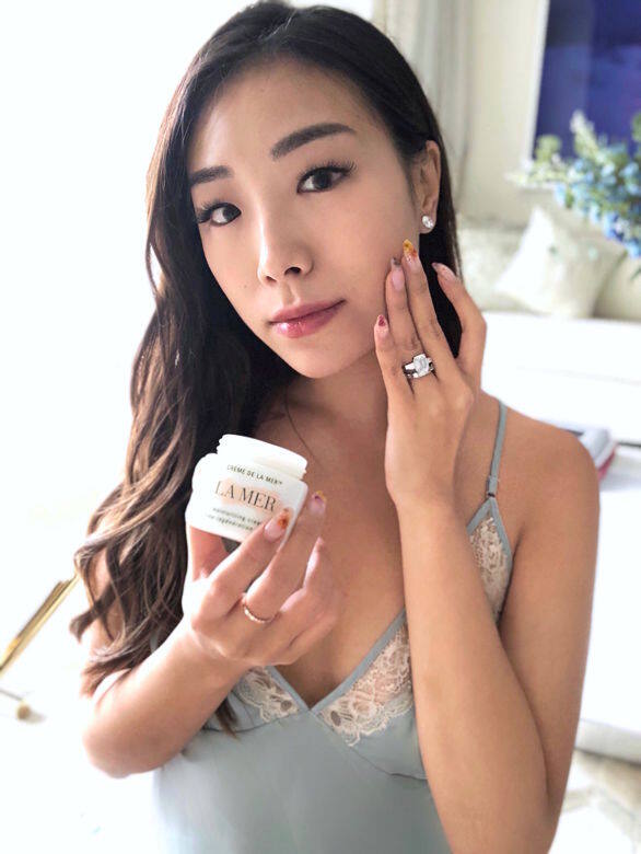 時尚名媛Feiping Chang(Instagram: @xoxofei)愛好戶外活動,而肌膚長時間在陽光下可能會受損,變 時尚名媛Feiping Chang(Instagram: @xoxofei)愛好戶外活動,而肌膚長時間在陽光下可能會受損,變