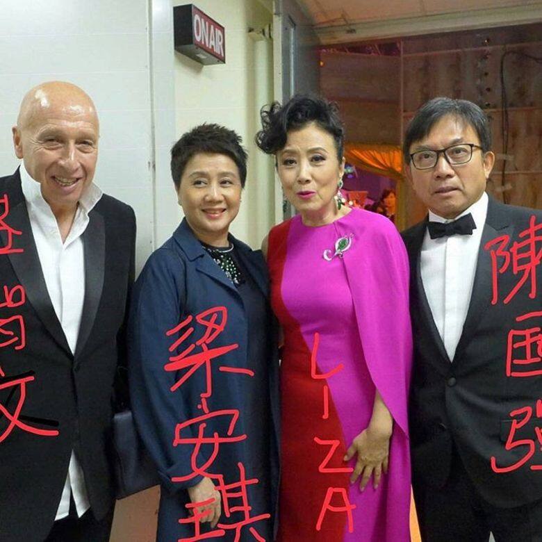 相信此舉應為方便老人家觀賞而設 相信此舉應為方便老人家觀賞而設