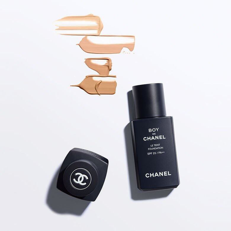 CHANEL LE TEINT 液態粉底 粉底含保濕抗氧化功效的伽藍精華,結合 SPF 25 防曬功效 CHANEL LE TEINT 液態粉底 粉底含保濕抗氧化功效的伽藍精華,結合 SPF 25 防曬功效
