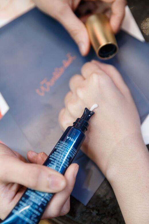 Wrinkle Shot的使用方法非常簡單 Wrinkle Shot的使用方法非常簡單