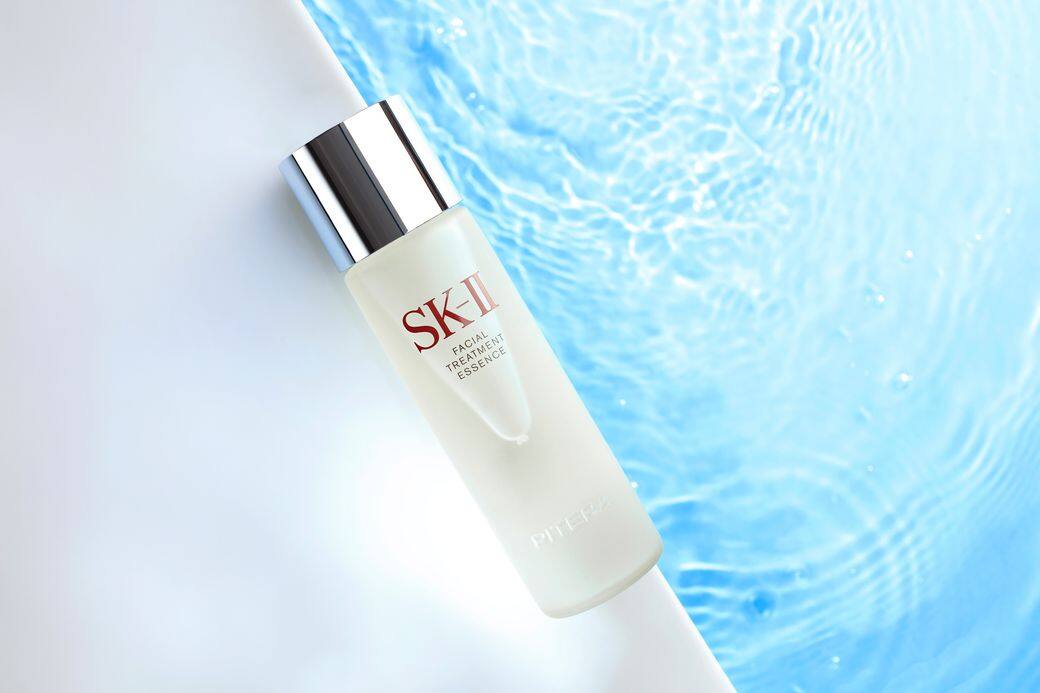 夏日保濕精華推介!SK-II神仙水含有90% 經典成分PITERA™,具保濕功效,與健康肌 夏日保濕精華推介!SK-II神仙水含有90% 經典成分PITERA™,具保濕功效,與健康肌