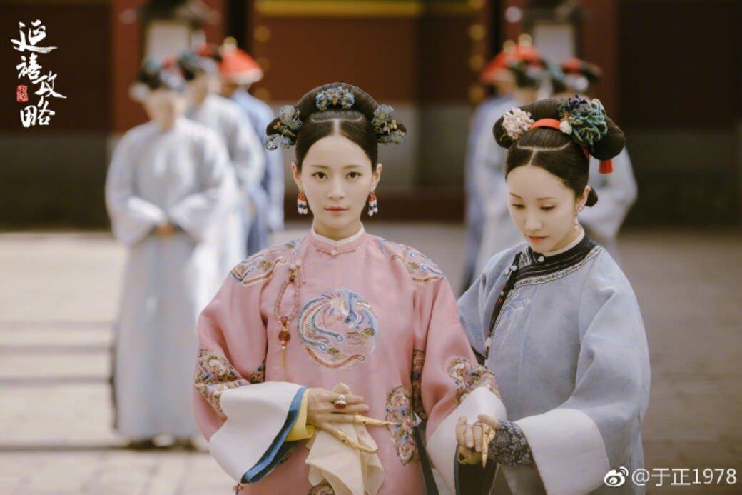 《延禧攻略》飾演女配角純妃的王媛可畢業於解放軍藝術學院表演系，家教甚嚴