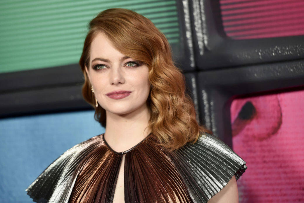 Rachel 通常會用溫暖的濕毛巾為 Emma Stone 擦拭嘴唇 Rachel 通常會用溫暖的濕毛巾為 Emma Stone 擦拭嘴唇