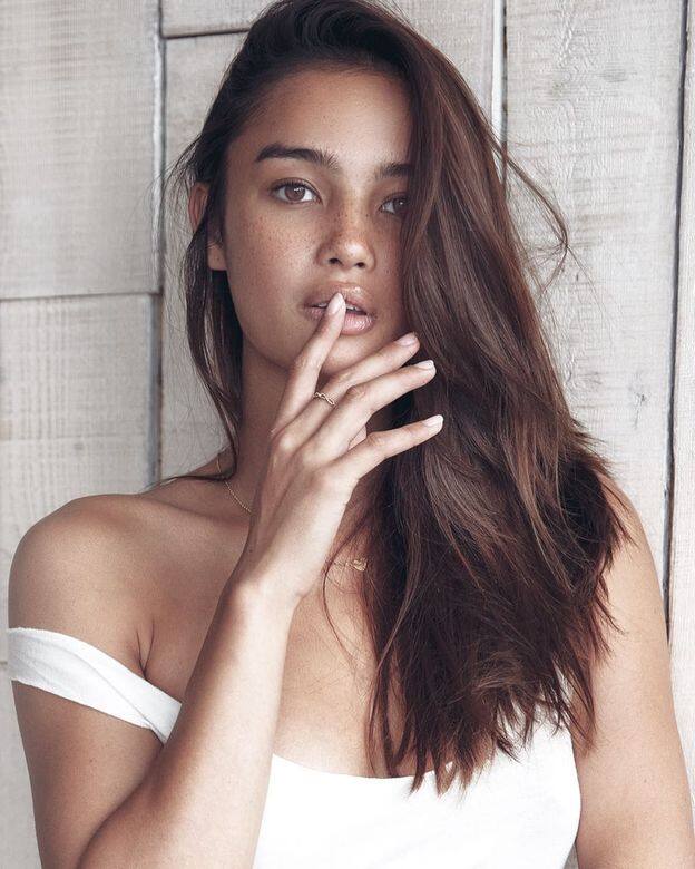 菲律賓藉、美國混血模特兒 Kelsey Merritt 早前宣布入圍 Victoria's Secret Fashion Show 菲律賓藉、美國混血模特兒 Kelsey Merritt 早前宣布入圍 Victoria's Secret Fashion Show