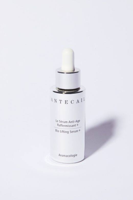 Bio Lifting Serum+ 鑽石級精華( $2,550 Chantecaille) 揉合嶄新科技及強效抗皺成份,,即時提升及持 Bio Lifting Serum+ 鑽石級精華( $2,550 Chantecaille) 揉合嶄新科技及強效抗皺成份,,即時提升及持