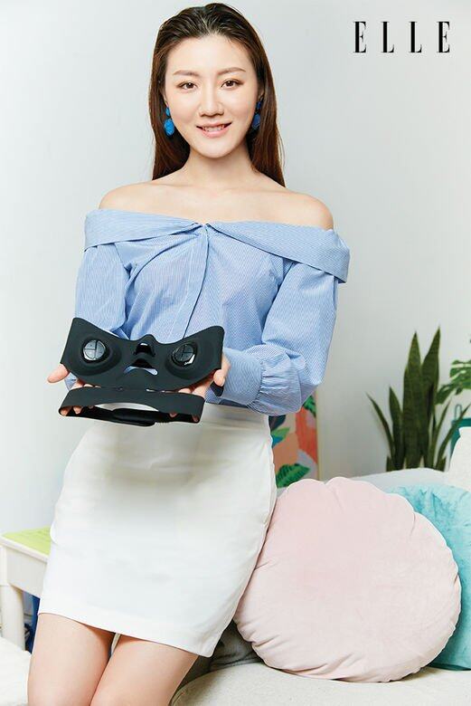 EMS臉部提升緊緻面膜儀 $2,380平日影完相如果要修圖,你的第一個「動工」位 EMS臉部提升緊緻面膜儀 $2,380平日影完相如果要修圖,你的第一個「動工」位