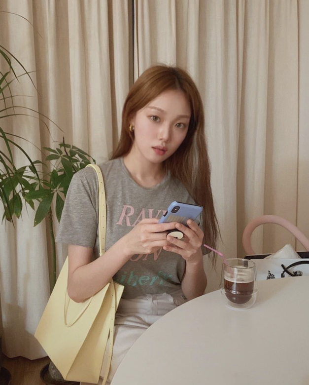 女星也愛在工作前飲咖啡去水腫或減肥。 女星也愛在工作前飲咖啡去水腫或減肥。