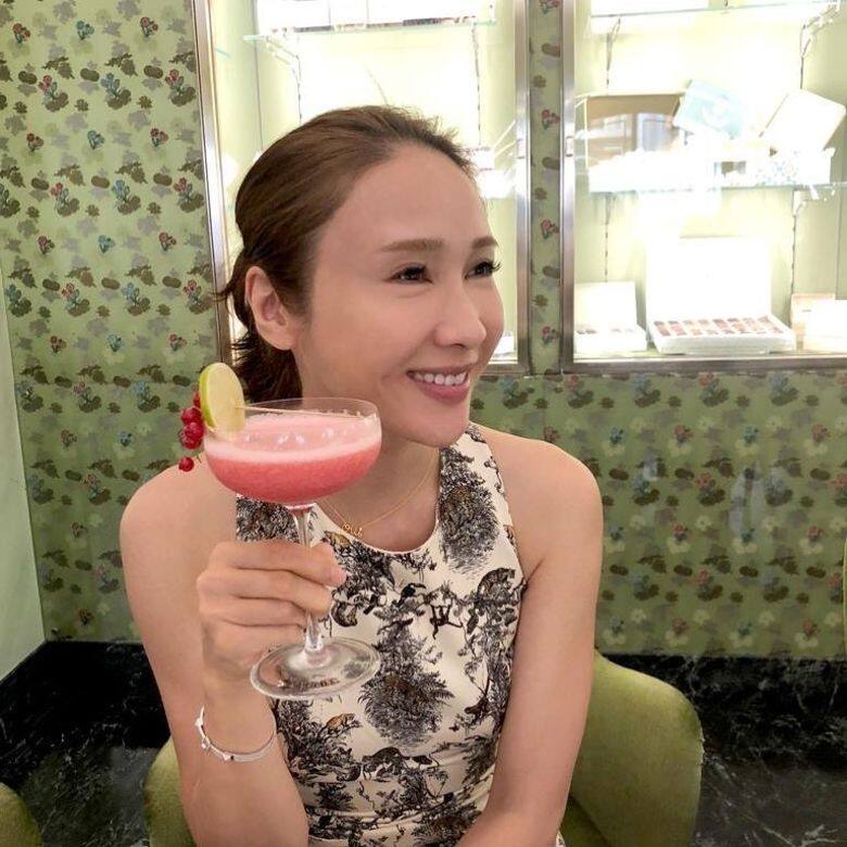 她的減肥法則是少糖、少油、少喝酒,飲食口味也偏清淡,她愛配合適當營養 她的減肥法則是少糖、少油、少喝酒,飲食口味也偏清淡,她愛配合適當營養