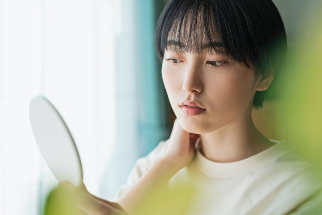 體質虛寒者慎用金銀花,因金銀花甘寒易傷脾胃。若是蠶豆症患者,也得避 體質虛寒者慎用金銀花,因金銀花甘寒易傷脾胃。若是蠶豆症患者,也得避