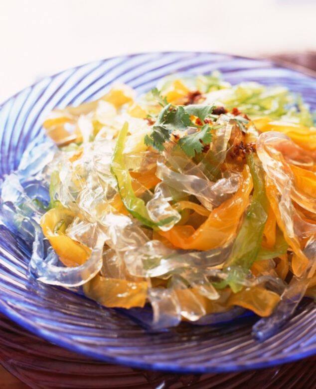 芋絲,屬於蒟蒻的副食品,被稱為可以食住瘦的「食物」! 芋絲,屬於蒟蒻的副食品,被稱為可以食住瘦的「食物」!