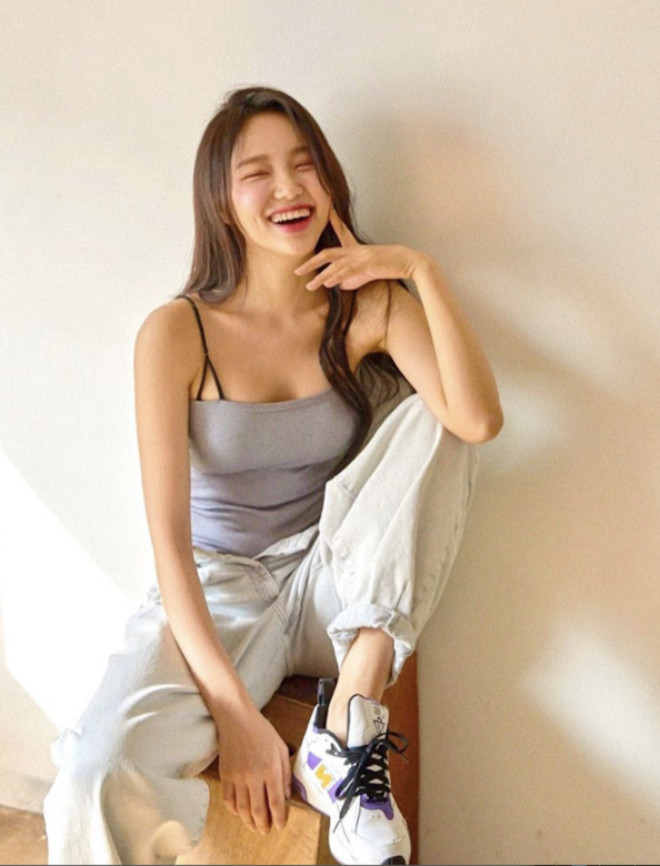 韓國網美教練允老師不定時在其Instagram各種瘦身運動。 韓國網美教練允老師不定時在其Instagram各種瘦身運動。